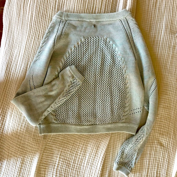 Lululemon Mint Green Sweater Size 2-4 - Picture 2 of 3